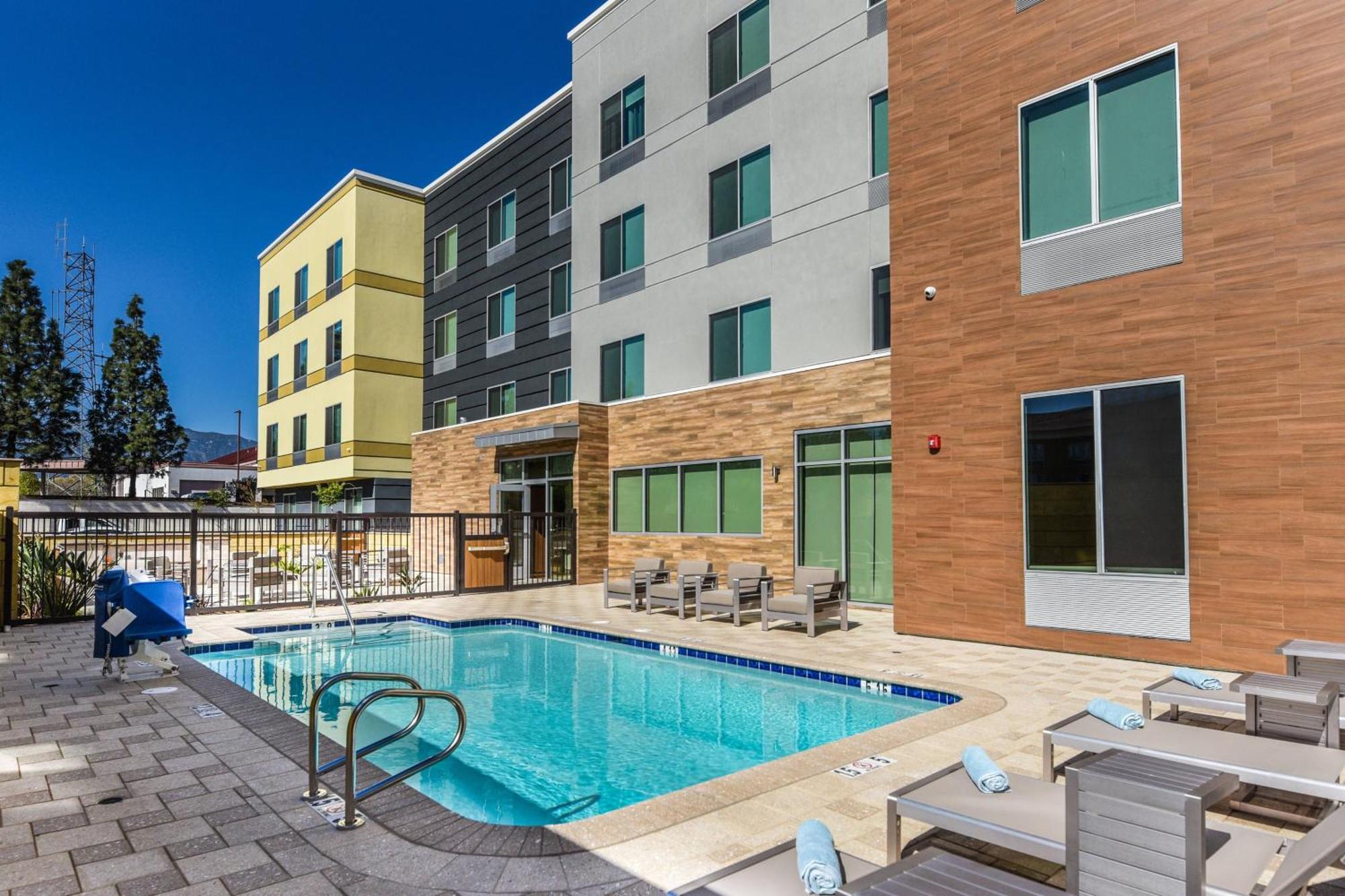 Fairfield Inn & Suites Ontario Rancho Cucamonga Exteriér fotografie